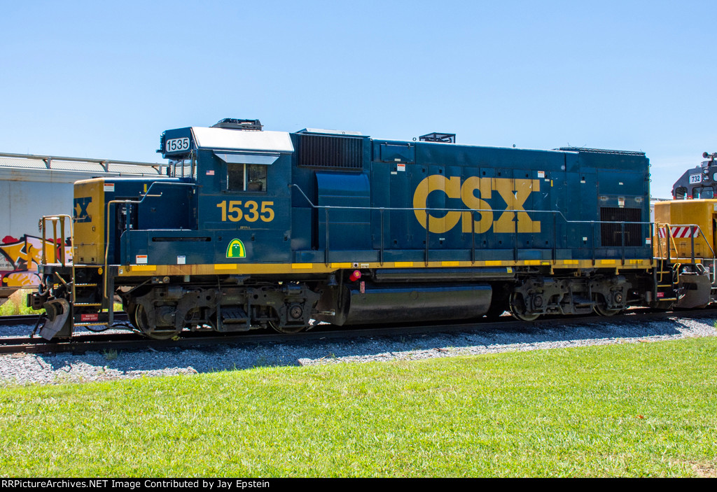 Ex-CSX 1535 waits for its next assignment 